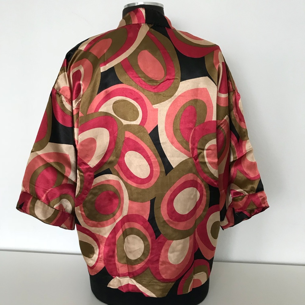 Nwot Sacred Threads Button Down Size S - image 2